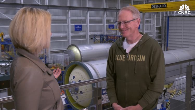 CEO Blue Origin berbicara dengan Morgan Brennan dari CNBC pada malam peluncuran roket New Glenn perusahaannya