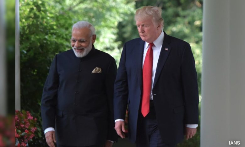 Trump memberi tahu PM Modi India perlu membeli lebih banyak peralatan keamanan dari kami