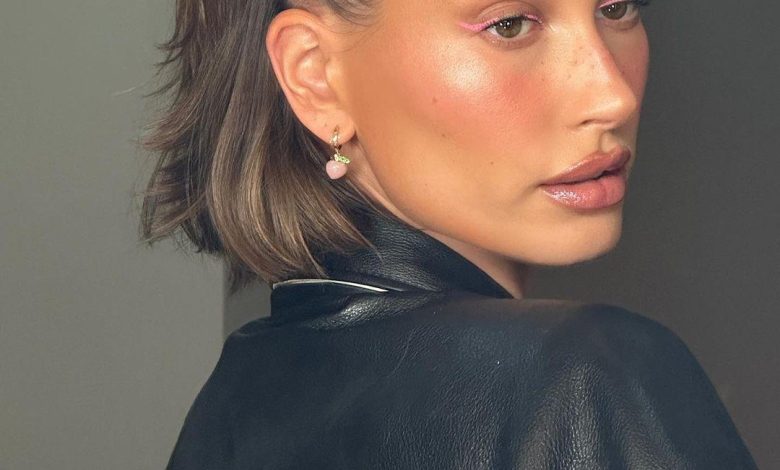 Eksperimen rambut pendek Hailey Bieber