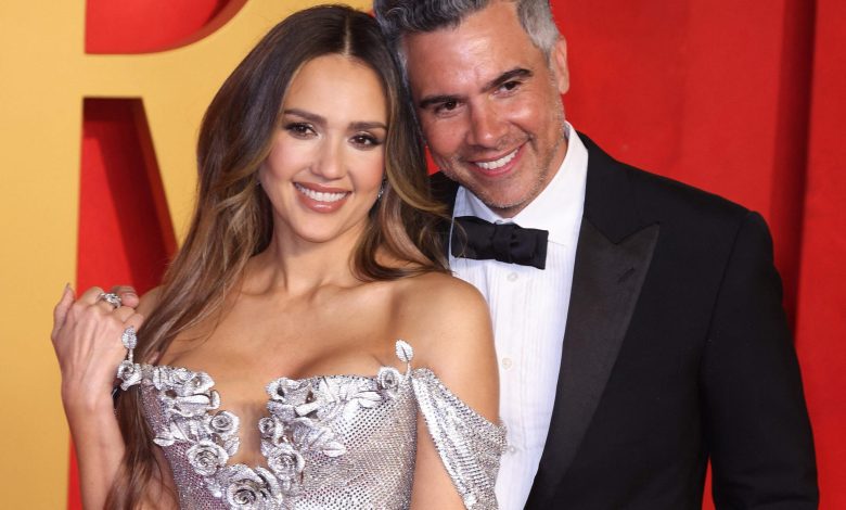 Jessica Alba, Cash Warren di Pesta Oscar Vanity Fair 2024
