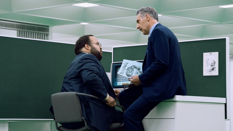 Irving berbicara dengan Dylan di kantor MDR di Severance