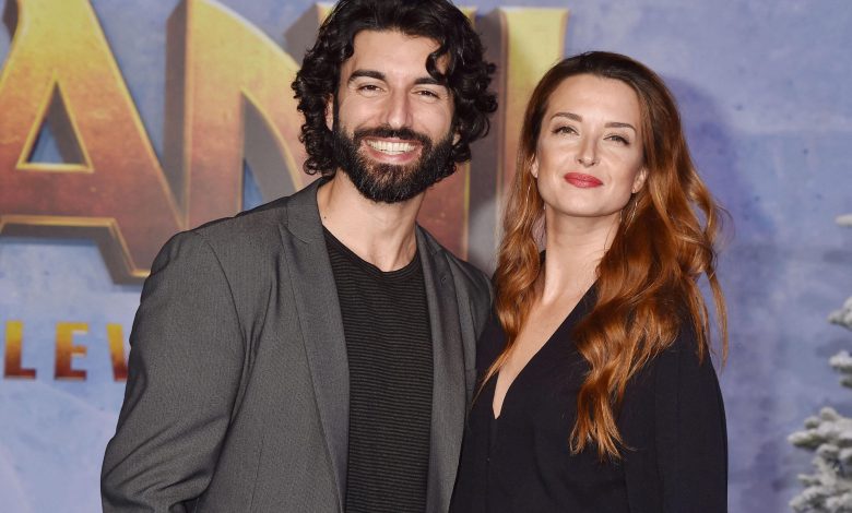 Justin Baldoni dan istri di pemutaran perdana Sony Pictures '