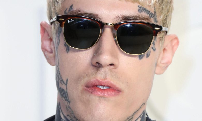 Lacak Cyrus di Tom Ford: Peragaan Busana Musim Gugur/Musim Dingin 2020