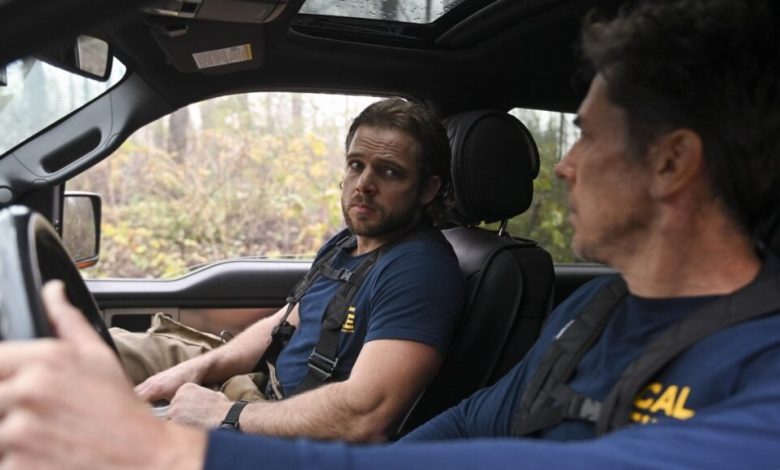 Max Thieriot sebagai Bode Leone dan Michael Trucco sebagai Luke Leone