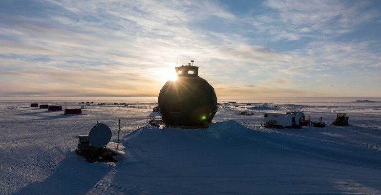 Kamp Peneliti di North East Greenland Ice Stream (Negis), Arou