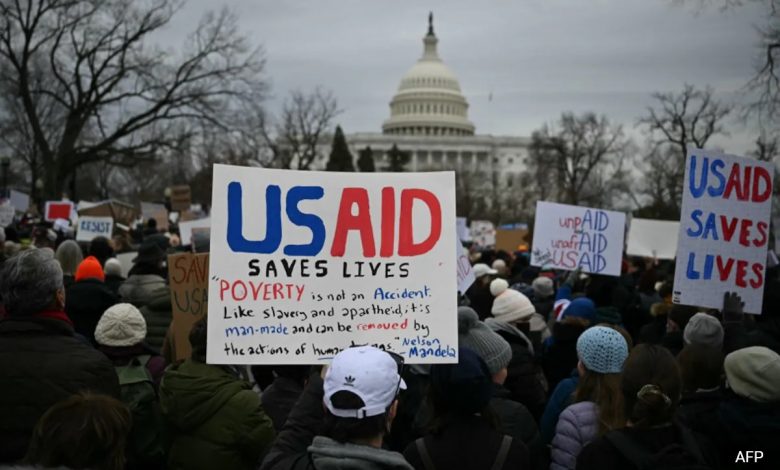 Donald Trump Memanggil untuk 'menutup' USAID 'yang menggerakkan Radikal Kiri Gila'