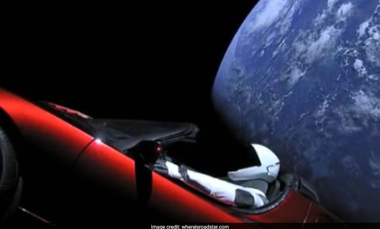 Elon Musk meluncurkan Tesla Car di luar angkasa 7 tahun yang lalu, di sinilah sekarang