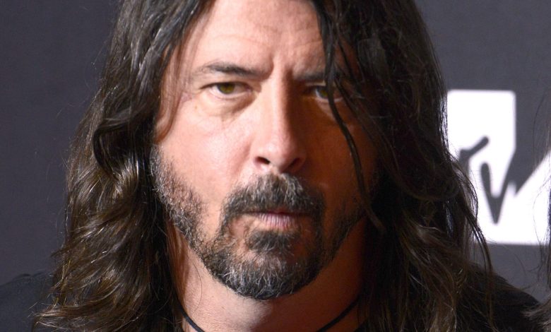 Dave Grohl di 2021 MTV Video Music Awards - Kedatangan