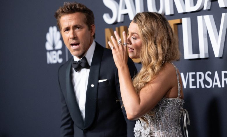 Ryan Reynolds dan Blake Lively di SNL50: The Anniversary Special