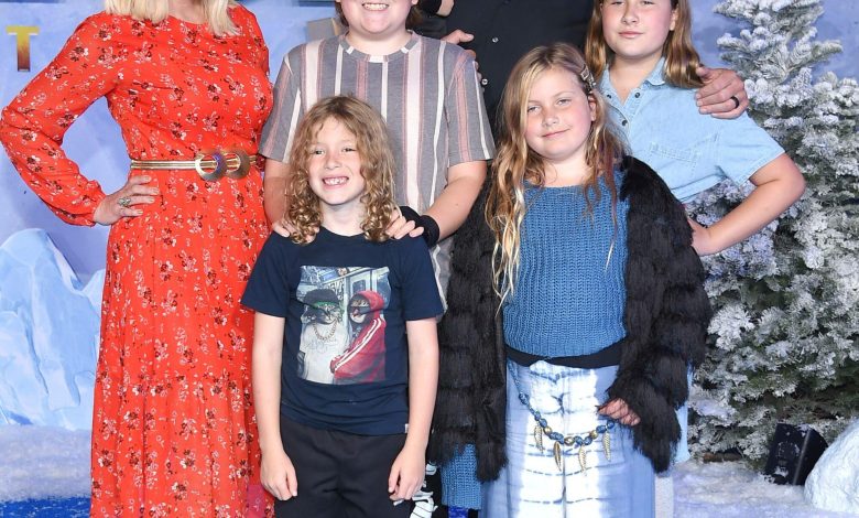 Tori Spelling, Dean McDermott dan anak -anak mereka di 'Jumanji: The Next Level' World Premiere