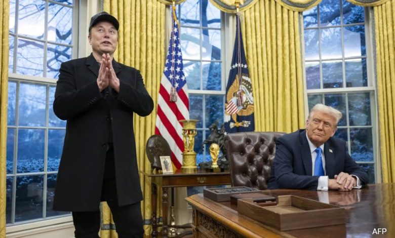 Trump ingin mempekerjakan "seseorang yang lebih pintar", tetapi "menetap" untuk Elon Musk