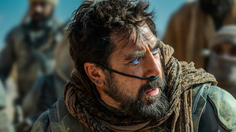 Close up stilgar Javier Bardem yang terlihat di luar kamera di Dune