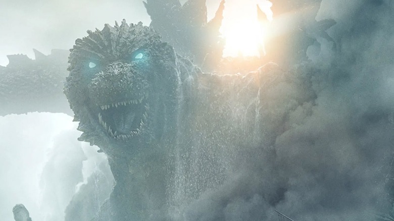 Godzilla muncul dari kabut di poster untuk Godzilla minus satu