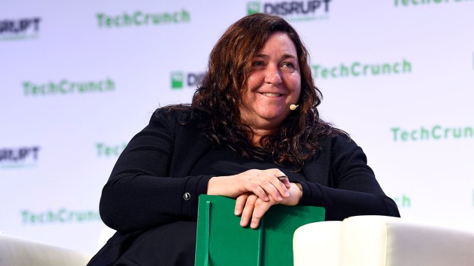 Pendiri Gradient Ventures dan Mitra Pelaksana Anna Patterson berbicara di atas panggung selama TechCrunch Disrupt San Francisco 2019