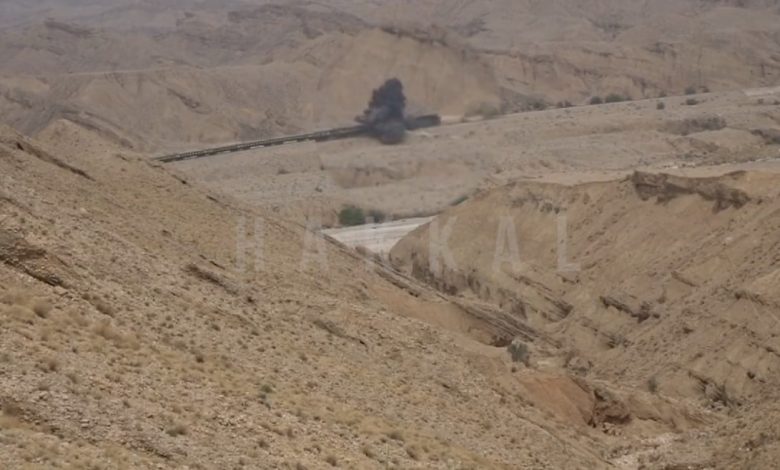 Baloch Rebels merilis video tentang bagaimana mereka meledakkan trek kereta api, menyandera