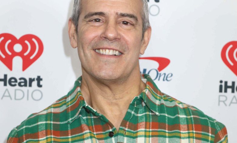 Andy Cohen di Heartradio Jingle Ball