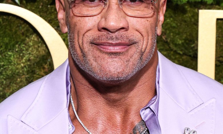 Dwayne Johnson di Golden Globe Awards ke -82 tahunan