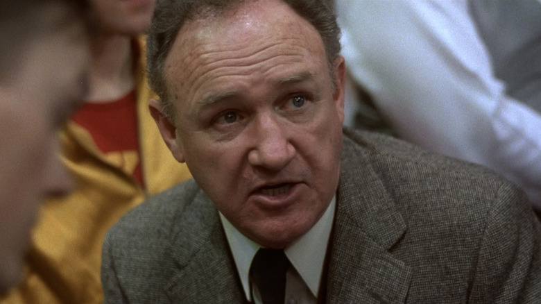 Pelatih Norman Dale Memberikan Pembicaraan Tim di Hoosiers