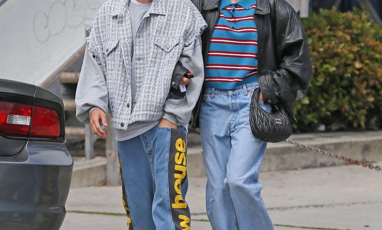 Hailey Bieber dan Justin terlihat di Melrose setelah makan siang