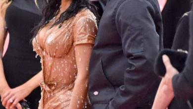 Kim Kardashian dan Kanye West di Met Gala 2019 Celebrating Camp: Notes on Fashion