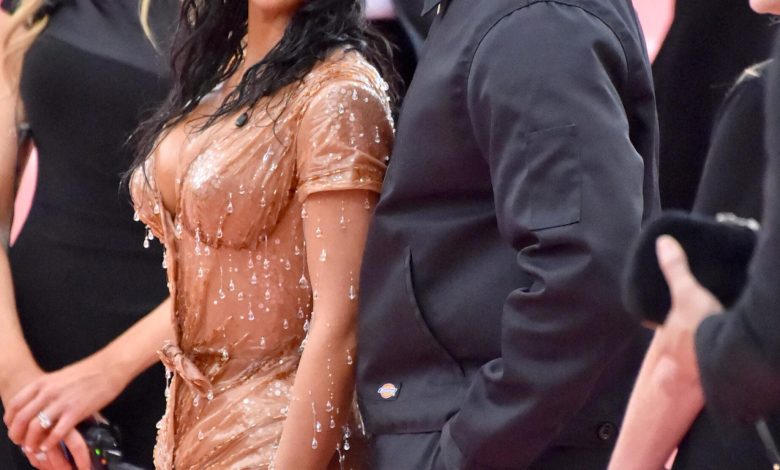 Kim Kardashian dan Kanye West di Met Gala 2019 Celebrating Camp: Notes on Fashion