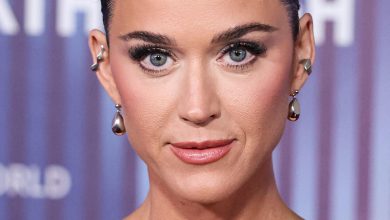 Katy Perry pada Upacara Hadiah Terobosan Tahunan ke -10