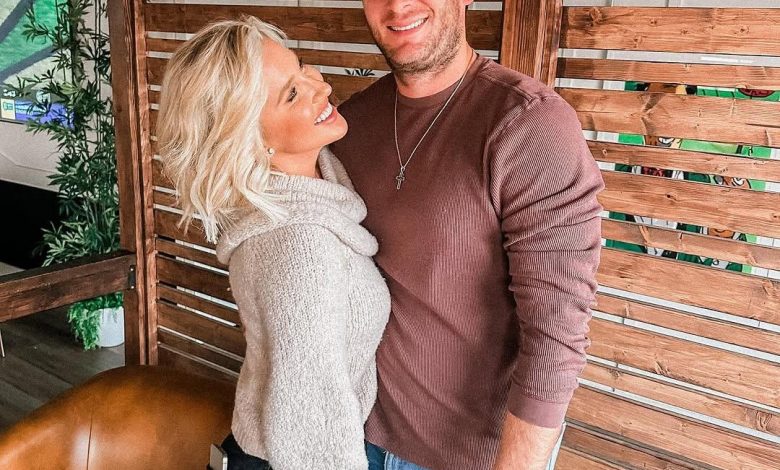 Savannah Chrisley dan Robert Shiver.