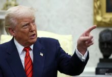 Trump mengatakan dia "sarkastik" tentang mengakhiri perang Rusia-Ukraina dalam sehari