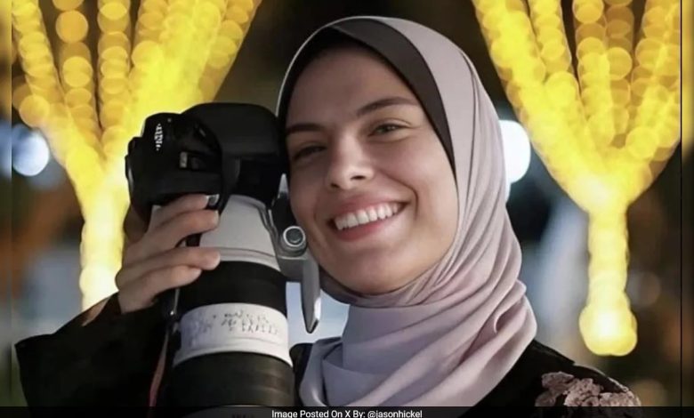 "Jika aku mati ...": Jurnalis Gaza terbunuh dalam pemogokan Israel beberapa hari sebelum pernikahan