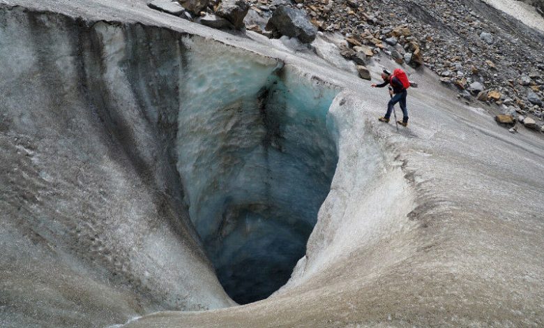 Glaciologist Martin Stocker-Waldhuber dari Austria Academy of Sciences Next