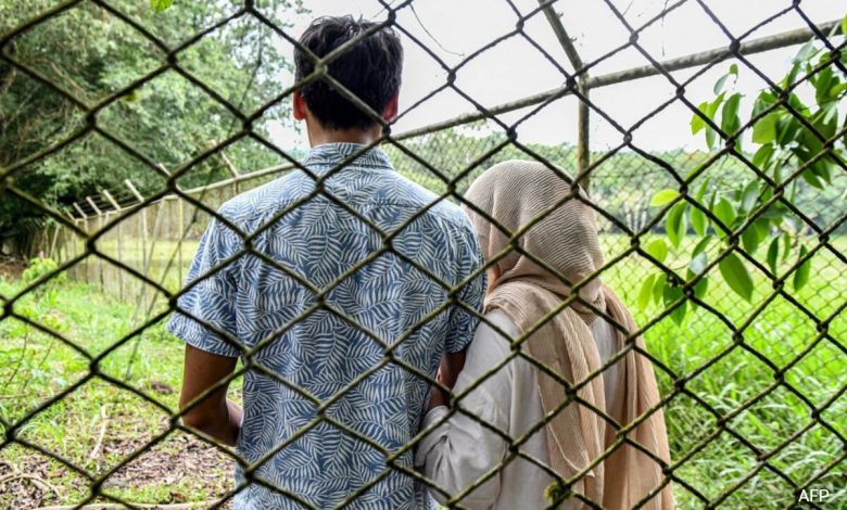 "Penjara atau Kematian": Masa depan yang tidak pasti bagi para migran yang dikeluarkan oleh Trump