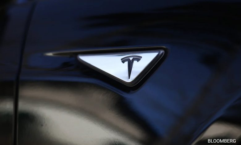 Pejabat Tesla Top berhenti saat Elon Musk menghadapi serangan balasan untuk pemotongan doge