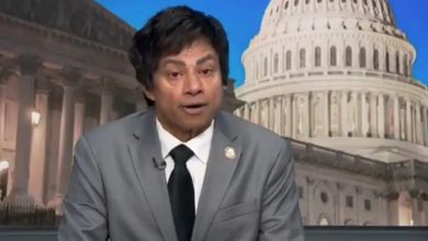 "Bahasa Inggrisnya yang rusak": Demokrat Amerika India dikelola panggilan untuk memakzulkan Trump
