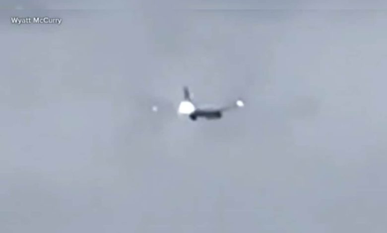 Mesin US Airlines Plane meledak menjadi api di udara setelah 'Rabbit Strike'