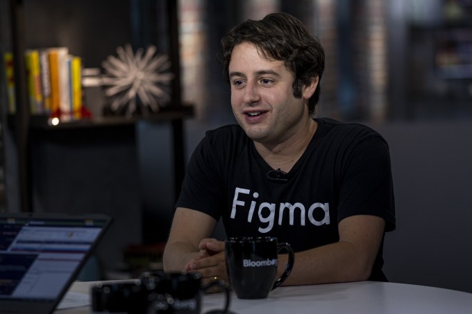 Dylan Field, co-founder dan chief executive officer Figma Inc., berbicara selama wawancara televisi teknologi Bloomberg di San Francisco, California, AS, pada hari Kamis, 24 Juni 2021. Perusahaan desain perangkat lunak Figma telah mengumpulkan dana baru dengan penilaian $ 10 miliar, melakukan label harganya sejak tahun lalu. Fotografer: David Paul Morris/Bloomberg via Getty Images