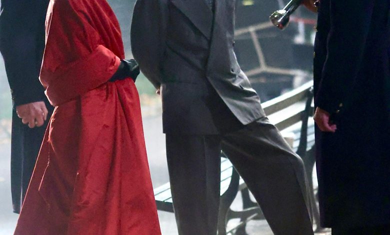 Timothee Chalamet dan Gwyneth Paltrow di set Marty Supreme ”