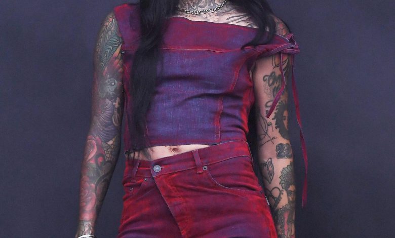 Kehlani tampil di semua titik timur