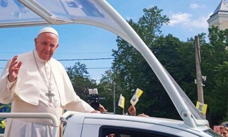 Paus Francis meninggal pada usia 88 setelah mendesak penggunaan teknologi untuk sembuh, bukan membahayakan