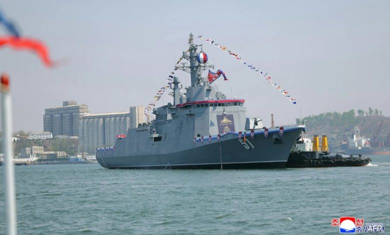 Korea Utara meluncurkan kapal perang 5.000 ton baru dengan "senjata paling kuat"