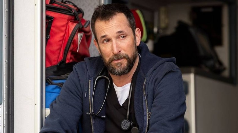 Robby duduk di belakang ambulans di Pitt