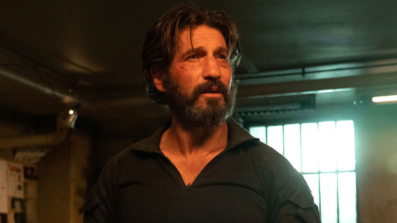 Jon Bernthal sebagai Punisher dengan Jenggot