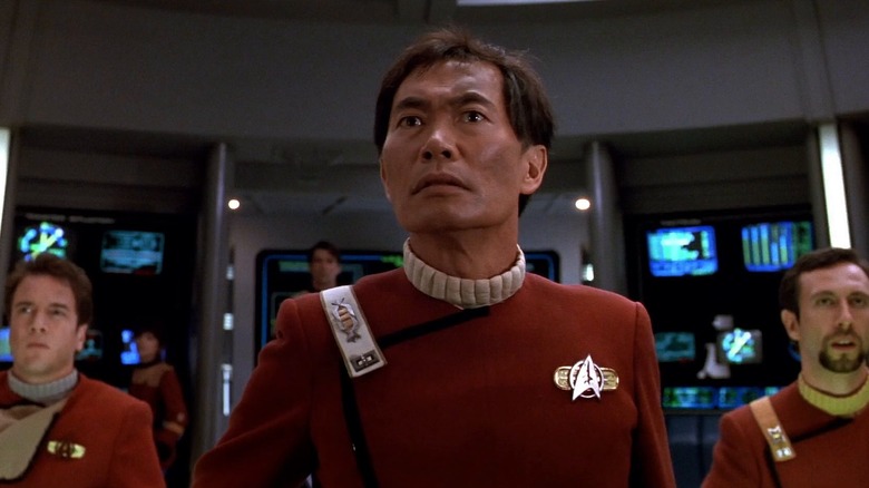 Sulu on the Bridge of the USS Excelsior di Star Trek VI: Negara yang belum ditemukan