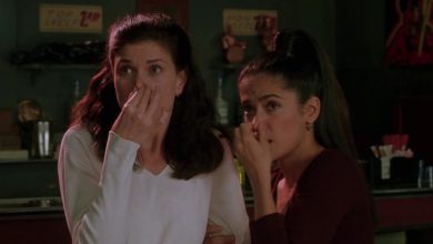 Bethany dan kebetulan menghubungkan hidung mereka dalam dogma