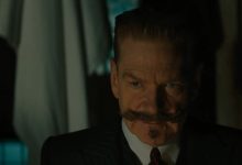 Hercule Poirot terlihat kesal dalam menghantui di Venesia