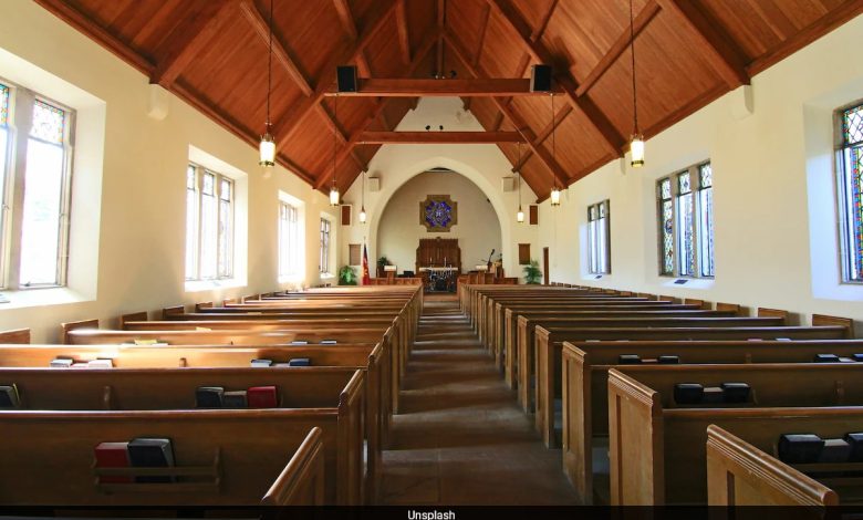 Gereja memasang kamera plat nomor untuk mencegah non-penyembah parkir dari parkir