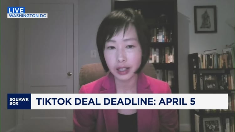 China kemungkinan akan menuntut 'konsesi besar' pada tarif untuk kesepakatan Tiktok: Eurasia Group
