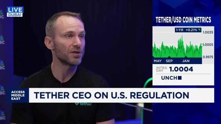 Tether CEO berbicara tentang USDT dan memastikan penggunaan hukum