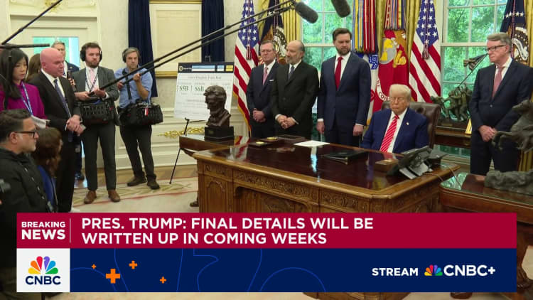 Trump meluncurkan kesepakatan perdagangan Inggris, pertama sejak jeda tarif 'timbal balik'
