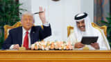 Presiden AS Donald Trump dan Emir Tamim Bin Hamad Al Thani di Doha, Qatar, pada 14 Mei 2025.