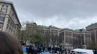 Trump memotong $ 400 juta karena pelecehan terhadap mahasiswa Yahudi, Columbia University Fires 180 Staff